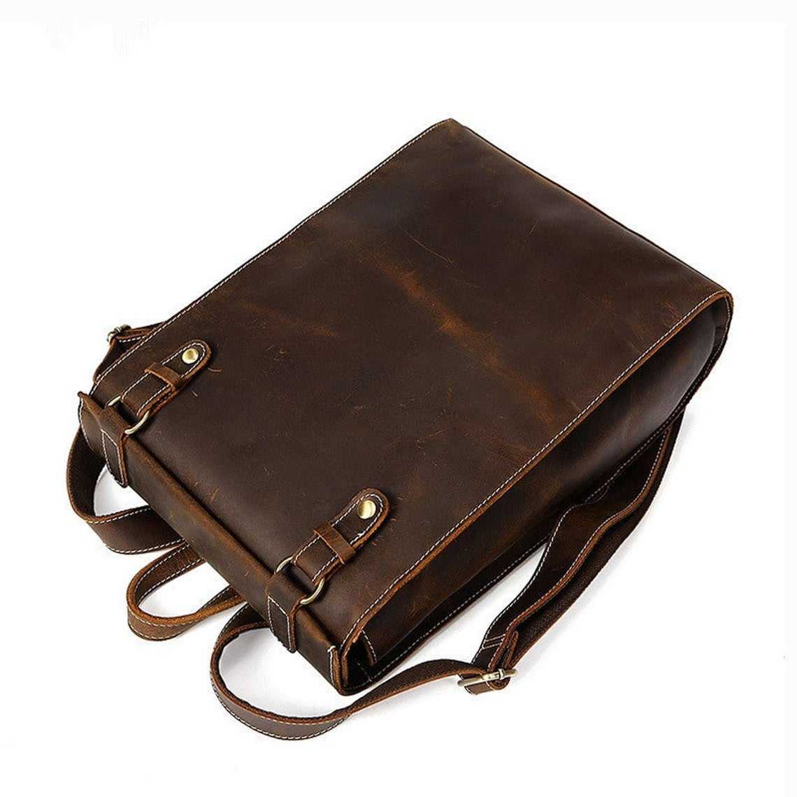 สีน้ำตาลเข้ม