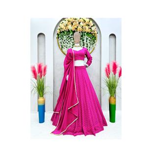 Séquence de qualité standard et bordure en dentelle à quatre côtés mariage Lehenga Choli pour dames du fournisseur indien - Product Image 1