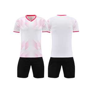 Nouveau 2025 uniforme de football en polyester respirant à séchage rapide par sublimation personnalisée ensemble de football respirant - Product Image 1