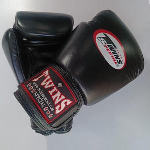 Guantes de Boxeo Profesionales de Cuero Vacuno para Entrenamiento y Sparring, Ligeros e Impermeables - Product Image 4