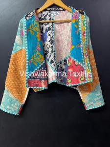 Veste courte en coton matelassé Kantha réversible pour femmes, patchwork, fabrication artisanale indienne, écologique, automne-hiver, style vintage, vêtements d'hiver - Product Image 4