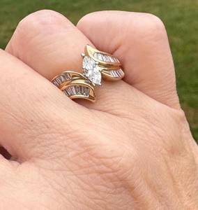 แถบโค้งมาร์กีส์บาแกตต์ตัดเป็นชิ้นเพชรแหวนหมั้นทอง14K ของขวัญแต่งงานสำหรับงานปาร์ตี้เครื่องประดับสไตล์คลาสสิก - Product Image 4