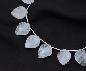 Perles d'aigue-marine polies superbes pierres précieuses en vrac à facettes bleu gris pour la fabrication de bijoux perles de pierre à motif de goutte - Product Image 4