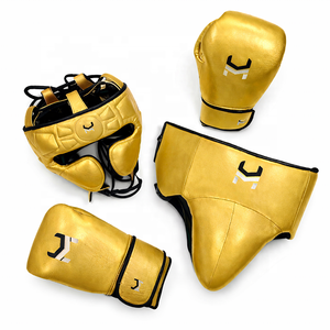 Equipo de Entrenamiento de Kickboxing de Primera Calidad Hecho a Medida, Conjunto de Sparring de Boxeo Gris Hit N Move - Guantes - Protector de Cabeza - Protector Inguinal - Kit - Product Image 5