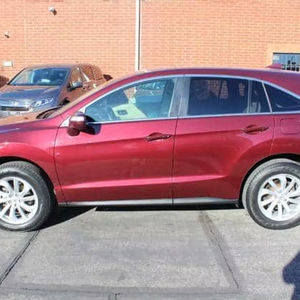 Acura RDX 2017 d'occasion, conduite à gauche, intérieur foncé, sièges en cuir, pneus R16 - Product Image 1