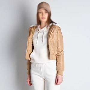 Chaleco Acolchado Sin Mangas Unisex Personalizado de Marca, Chaqueta con Cremallera Transpirable de Alta Calidad, Modelo 2025 para Mujer, Hecho en Pakistán - Product Image 5