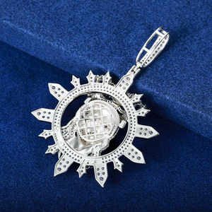 Pendentif Jésus en argent sterling 925 certifié IGI EGL, diamant moissanite taille brillant couleur D VVS1, finition or - Product Image 4