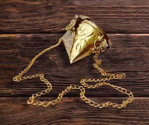 Mini sacs à bandoulière de créateur de luxe doré sacs à main de soirée drôles en forme de métal pour femmes pochette pour fête et mariage - Product Image 4