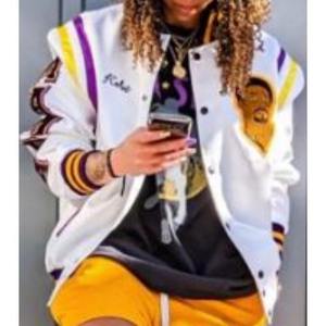 Veste universitaire courte pour femme personnalisée, en cuir véritable, broderie en laine, style universitaire, tendance pour la saison d'automne - Product Image 2