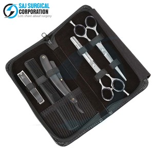 Kit de peluquero de diseño negro, juego minimalista de 4 piezas, tijeras de acero inoxidable, peine recortador, acabado negro mate, elementos esenciales con estilo - Product Image 2