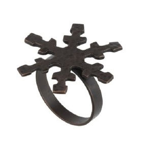 Elegante Servilletero de Metal Fundido con Forma de Piña, Ecológico, de Hierro de Alta Calidad, para Bodas y Regalos - Product Image 6