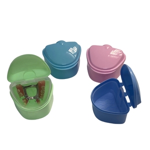 Caja de limpieza de plástico para dentaduras postizas/aparatos de marca <span class=keywords><strong>Hinix</strong></span> - Product Image 1