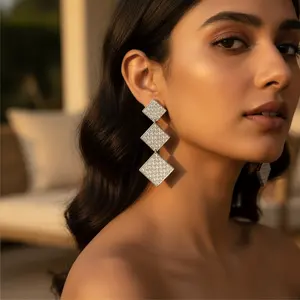 Boucles d'oreilles pendantes géométriques argentées tendance pour femmes - Product Image 2