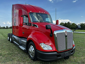 Camión Semirremolque Kenworth T680 Sleeper 2022 Usado, Techo Elevado de 76 Pulgadas, Motor Cummins de 450 HP, Transmisión Automática Endurant de 12 Velocidades, Bajo Kilometraje - Product Image 1