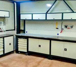 Banc de travail en métal ESD professionnel robuste personnalisé pour atelier industriel, construction hautement durable, composants de moteur - Product Image 1