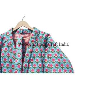 Chaqueta Acolchada Reversible Hecha a Mano con Parches de Algodón para Mujer, Estampado Floral Kantha Indio, Estilo Boho, Moda Otoño Invierno - Product Image 2