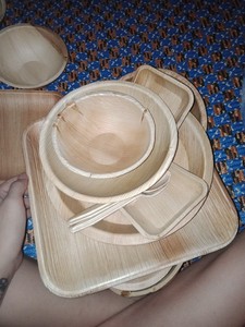 Article chaud 2024 Bols jetables en feuilles de palmier vietnamiens Areca Vaisselle décorative pour déjeuner Camping en plein air Mme Amelia + 84855014447 - Product Image 6