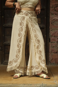 Pantalones Palazzo de algodón orgánico con estampado de bloques a mano, cintura elástica con flecos bohemios, estilo informal de pierna ancha, tipo de cintura media, estampado de algodón 100% - Product Image 4