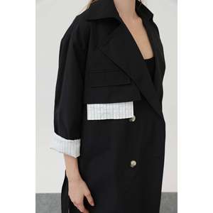 Trench-coat décontracté pour femme 32141TRC avec détail imprimé rayé, simple boutonnage, en tissu de laine, fermeture à ceinture et rembourrage en coton - Product Image 2