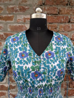 Robe indienne en voile de coton imprimé à la main, écologique, pour l'été et l'automne, avec détails boutonnés, col en V, taille élastique et ourlet à volants