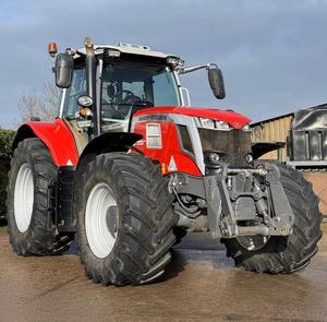 Tractor Massey Ferguson MF 365 de alto rendimiento. - Product Image 2
