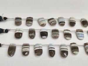 Cuentas de ópalo de roca natural con forma de dedo Briolette de 10x19mm que se venden por hebra de 8 pulgadas de largo - Product Image 4