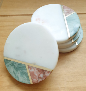 Sous-verre rond élégant en marbre blanc avec une finition polie lisse. Disponible à prix de gros. - Product Image 1