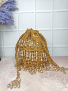 Pochette de créateur indienne faite à la main pour femmes fermeture à bouton brodée Vintage Portable pour les fêtes mariages Collection d'été - Product Image 2