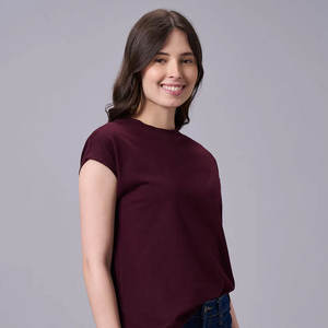 T-shirt en coton pur pour femmes, conçu pour une texture douce, un confort supérieur et un style simple au quotidien - Product Image 1