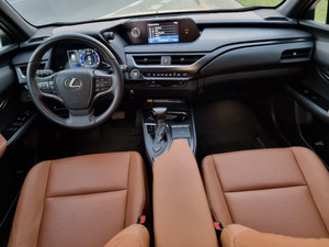 2021 d'occasion Lexus UX200 LX LHD Turbo Engine AWD Drive Light Sièges intérieurs en cuir ACC Cruise Control - Product Image 5