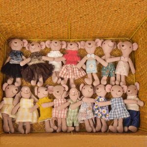 <span class=keywords><strong>Mouse</strong></span> magleg intercambiabile in tessuto H13/15CM con gonna scozzese blu e bianca - Product Image 1