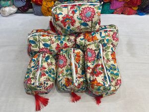 Bolsa DE ASEO con estampado de bloque de mano indio con cierre de cremallera Estilo de moda acolchado para maquillaje o cosméticos - Product Image 5