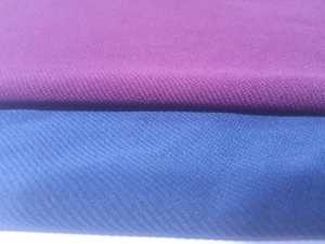 Twill 2-Way Warp Knit Tissu uni 100% Polyester Léger Anti-odeur et respirant Mélange de qualité supérieure pour la mode et les vêtements de travail - Product Image 5