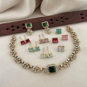 Conjunto de Gargantilla Kundan de lujo con múltiples Tops, collar de Esmeralda, joyería nupcial chapada en oro, collar indio tradicional para mujer - Product Image 1