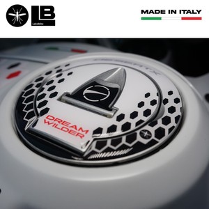 Adesivi Protettivi 3D Personalizzati per Tappo Serbatoio con Logo Ducati DesertX per Decorazione Moto - Product Image 3