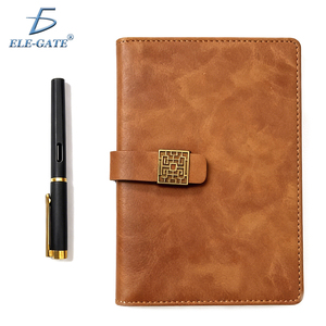 Set Regalo Aziendale Premium con Finitura Simil-Pelle, Blocco Note e Penna con Chiusura Magnetica - Product Image 5