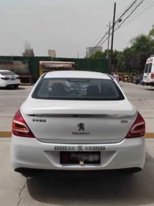 Auto Usata Dongfeng <span class=keywords><strong>Peugeot</strong></span> 2008 <span class=keywords><strong>Berlina</strong></span> 5 Posti con Cambio Automatico, Motore a Benzina, Tetto Panoramico e Sedili in Tessuto, Prodotta in Cina - Product Image 5