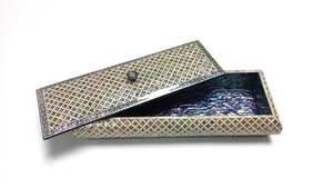 Boîte à bijoux en bois artisanale de luxe avec incrustations de nacre, organisateur de rangement décoratif pour bagues, boucles d'oreilles, colliers, bracelets - Product Image 5