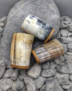 COMPOSITION Personnalisé Fabriqué À La Main Sculpté Naturel Corne Verre En Gros pour Vin Bière Eau Maison Restaurant Hôtel Inspiré Inde - Product Image 6