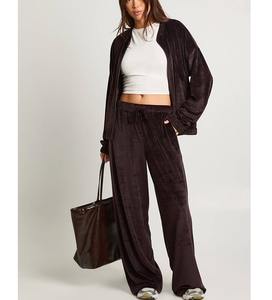 Conjunto Deportivo de Terciopelo Reflectante 3M para Mujer, Chaqueta con Cremallera y Hombros Caídos, Pantalones de Pierna Recta de Cintura Media, para Invierno - Product Image 4