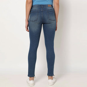 Pantalones de mezclilla de mujer de último diseño de la mejor calidad del fabricante Nuevo diseño de moda con pantalones de mezclilla de mujer con logotipo personalizado - Product Image 2