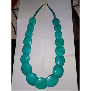 Colliers pour femmes tendance TikTok, nouveaux accessoires mignons en forme de bonbons, perles en résine colorées en forme de cœur, chaîne en acier inoxydable - Product Image 4