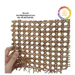 Rouleau de rotin naturel de qualité supérieure, avec un tissage propre et une structure stable, parfait pour les panneaux de meubles et les meubles en kit. - Product Image 3