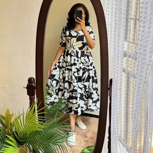 ชุดเดรสแบบชิ้นเดียวแขนยาวพิมพ์ลายดอกไม้สำหรับผู้หญิงชุดเดรสผ้าไหมสำหรับงานแต่งงานงานปาร์ตี้สไตล์อินเดียสำหรับผู้ใหญ่ - Product Image 1