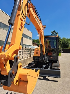 Excavadora Hyundai 2019 en Excelentes Condiciones, 6 Toneladas, Motor Yanmar, Cucharón de 0.35m, Potencia de 40500W para Movimiento de Tierras en Construcción - Product Image 2