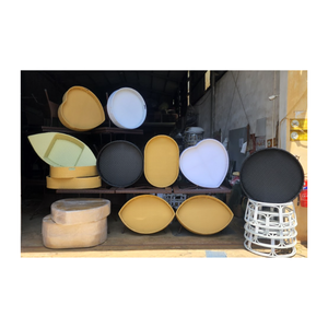 Múltiples formas, bandeja flotante de color hecha de marco de ratán y ratán tejido con un acabado marrón natural para exportación a la venta - Product Image 4