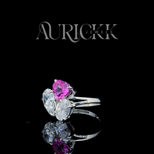 แหวนหมั้นแบบมินิมอลประดับเพชรทรงหัวใจสามเม็ด ชุบทอง 14k ประดับโมอิสซาไนต์ แบบ Toi et Moi สำหรับงานแต่งงานและวันครบรอบ - Product Image 3