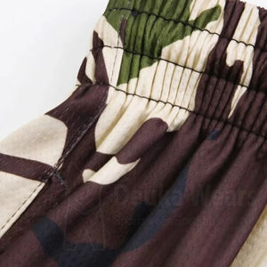 Pantalones Cortos de Baloncesto de Verano con Diseño Personalizado OEM, Transpirables, con Cintura Elástica y Estampado por Sublimación Completa - Product Image 3