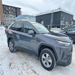 Precio al por Mayor Toyota RAV4 Usado en Buen Estado, Venta al por Mayor, Mejor Precio en Existencia, Envío Rápido - Product Image 1