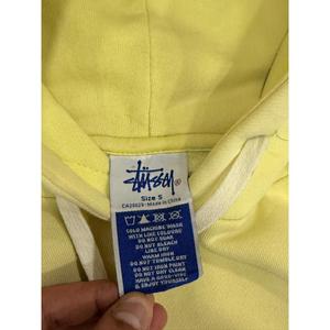 Sudadera con Capucha Stussy Estilo Años 90, Color Amarillo Pastel, Talla XL, 100% Algodón, Felpa Francesa, Diseño con Cremallera, Impresión en Serigrafía y Silicona, Estilo Hip-Hop - Product Image 2